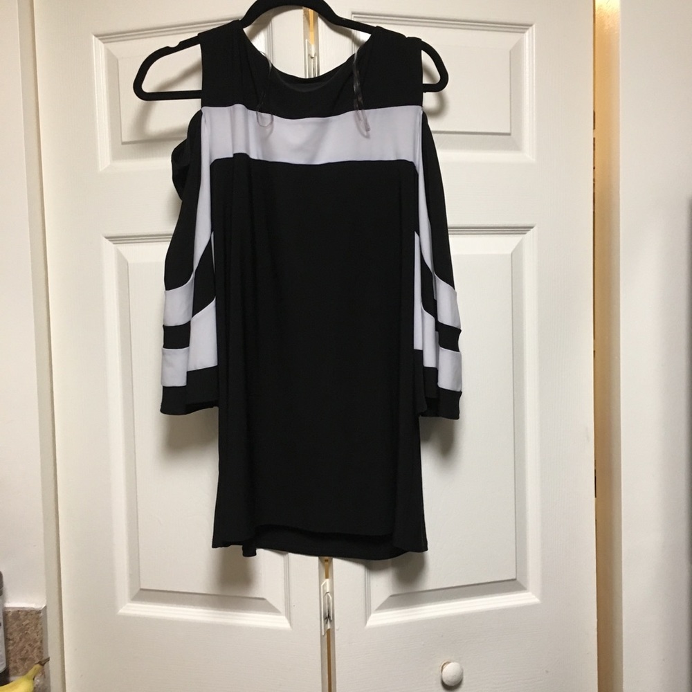 Top - Picture 2 of 4